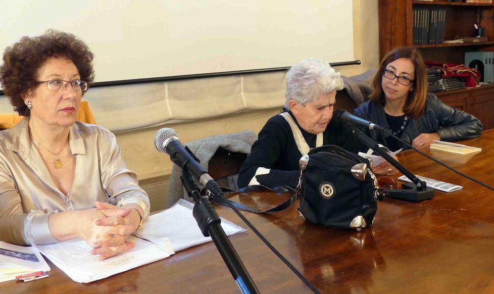 Società “Dante”, la Carrà lascia i vertici 
