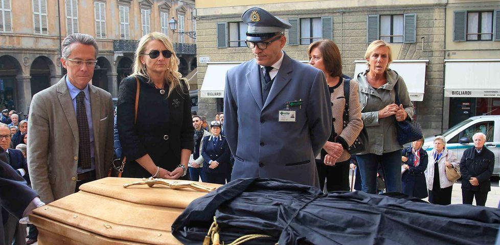 La toga sulla bara per l’ultimo saluto all’avvocato Pantani 