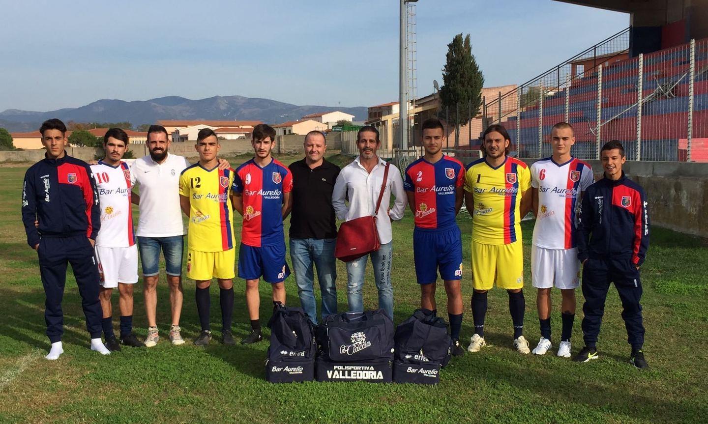 Nuove divise per la squadra di calcio