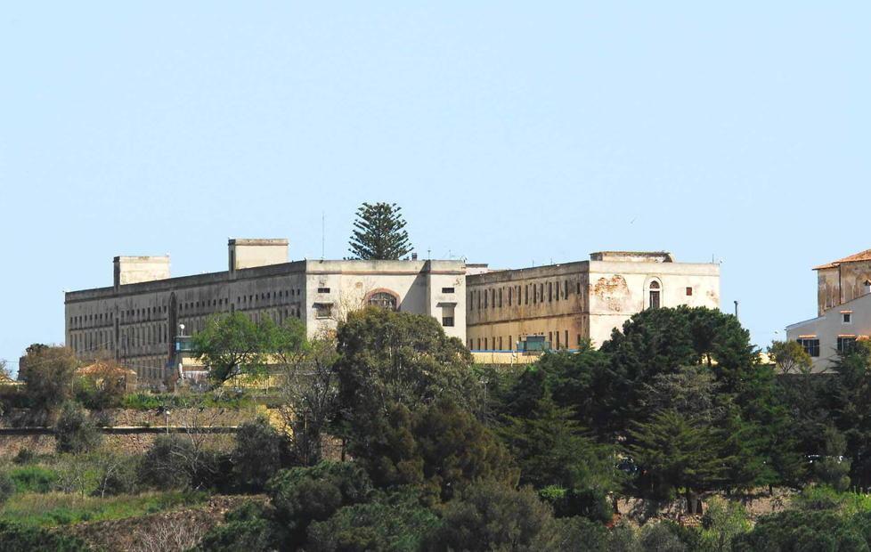 Sanità nel carcere, l’allarme del garante 
