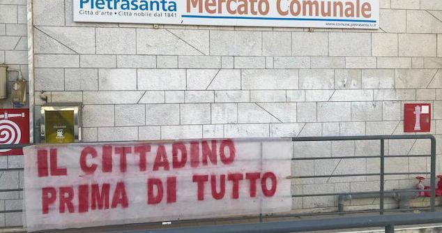 La protesta di “Mangi chi ha fame”