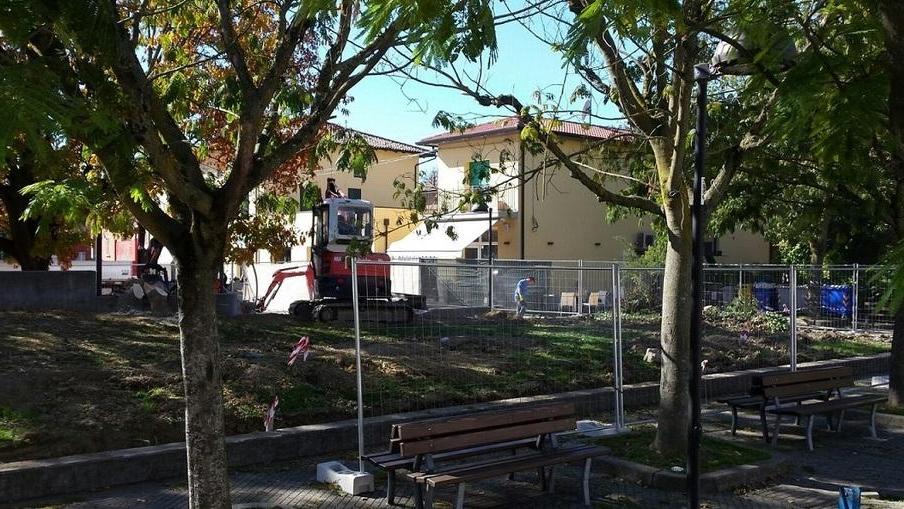Riqualificazione della piazza Sono cominciati i lavori