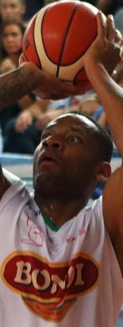Bondi a ranghi stretti al derby con l’OraSì 