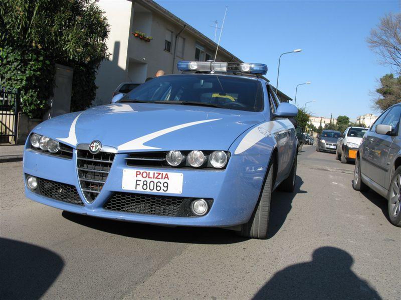 Una pattuglia della polizia di Stato