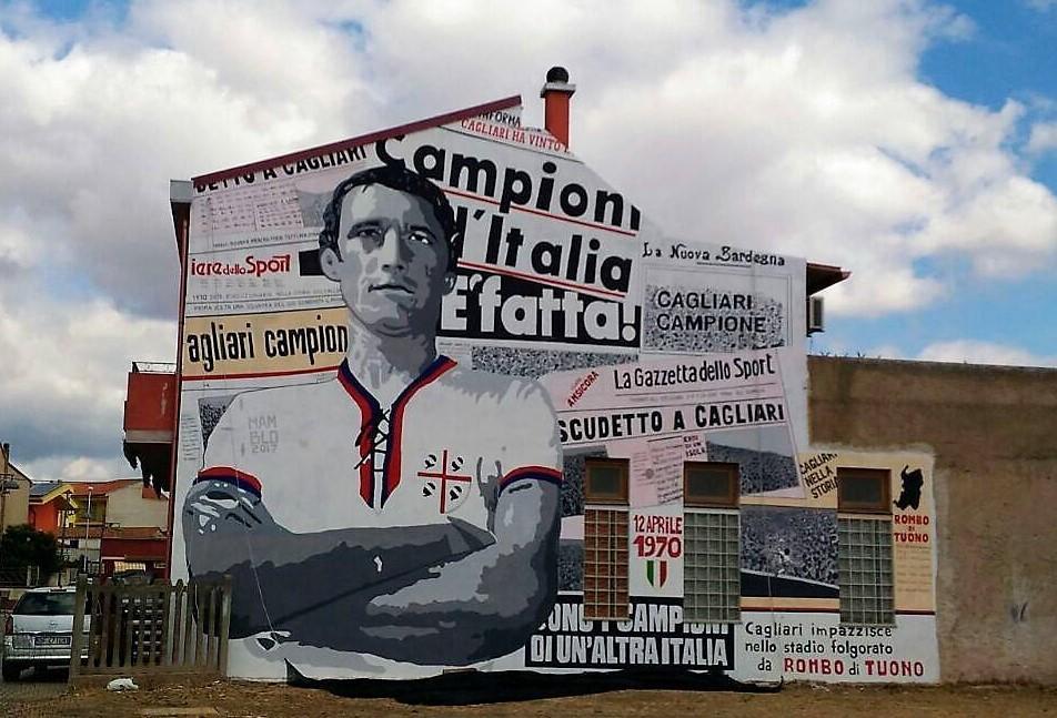 Street art: a San Gavino Gigi Riva è una gigantografia 