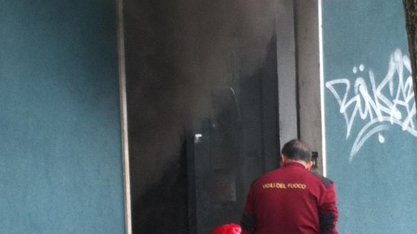 Principio d’incendio alla Ciclofficina in Buon Pastore