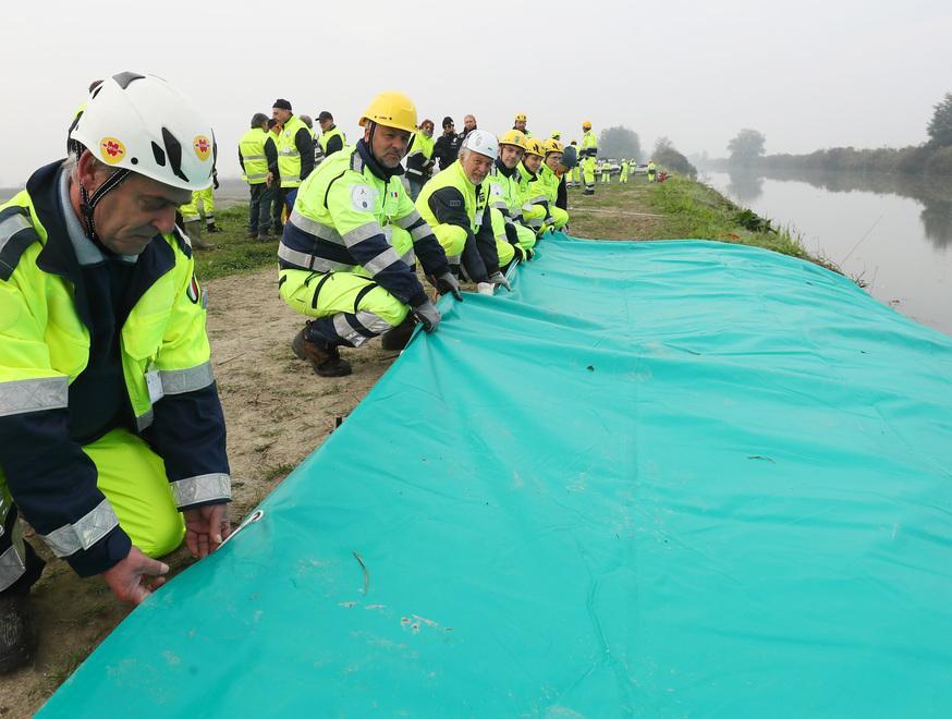 La Protezione civile fa le prove contro le emergenze