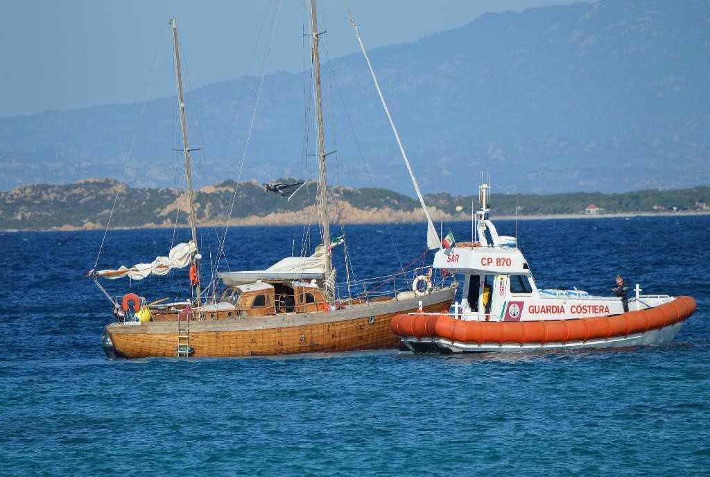 Multati dopo il soccorso alla barca lasciata in avaria