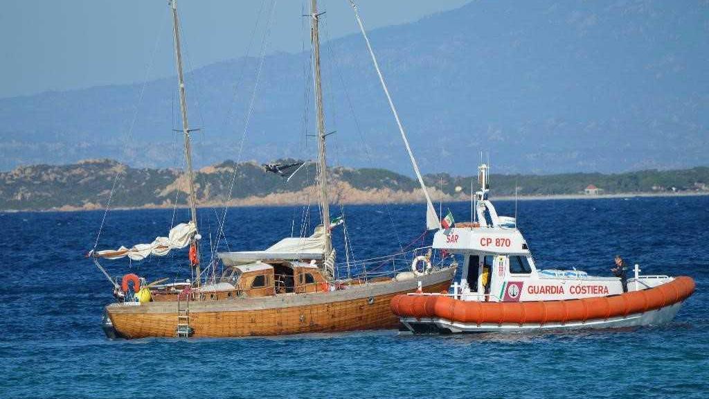 Multati dopo il soccorso alla barca lasciata in avaria