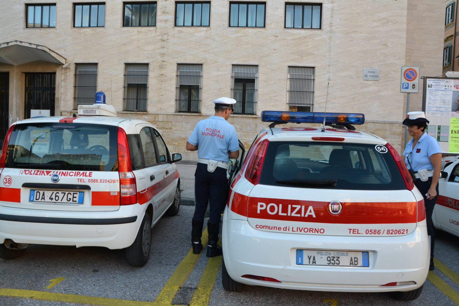 Sosta per invalidi: scoperti tre "furbetti", c'è anche una commerciante di via Roma
