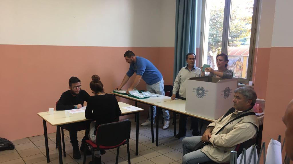 Lo spoglio delle schede a Rio Marina