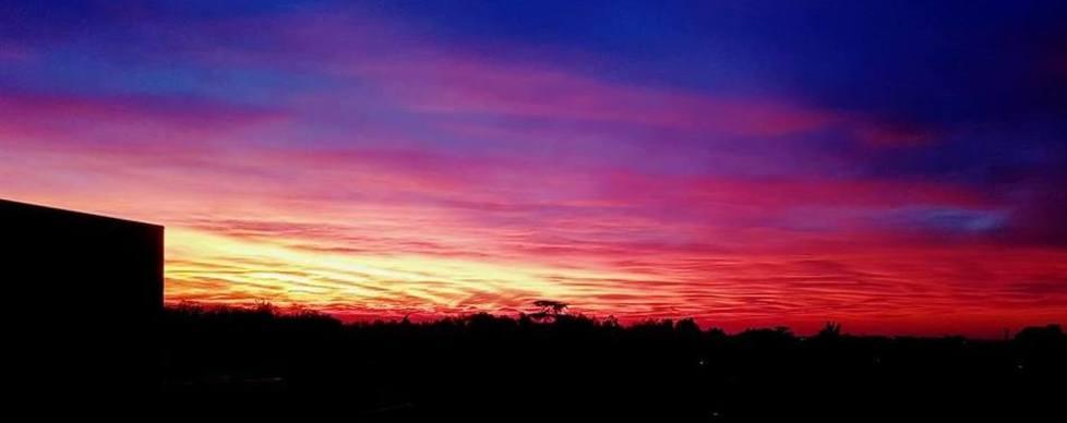 Tramonti rossissimi nel cielo di Reggio Emilia? Causati dai roghi 