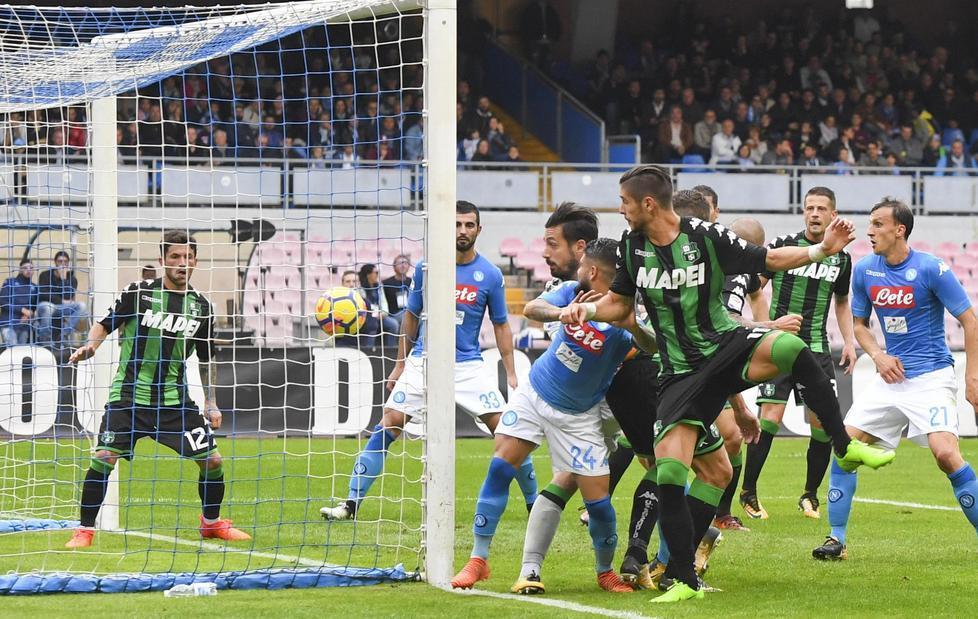 Il Napoli risponde Ora è di nuovo solo al comando 