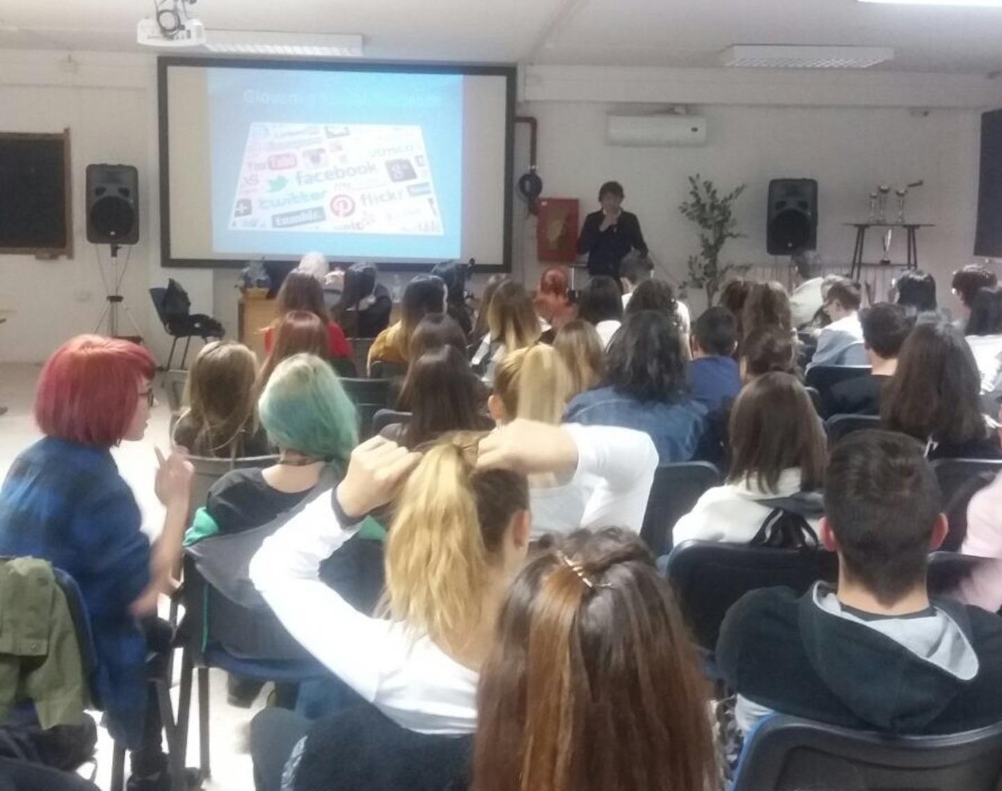Depressione: prevenirla a scuola 