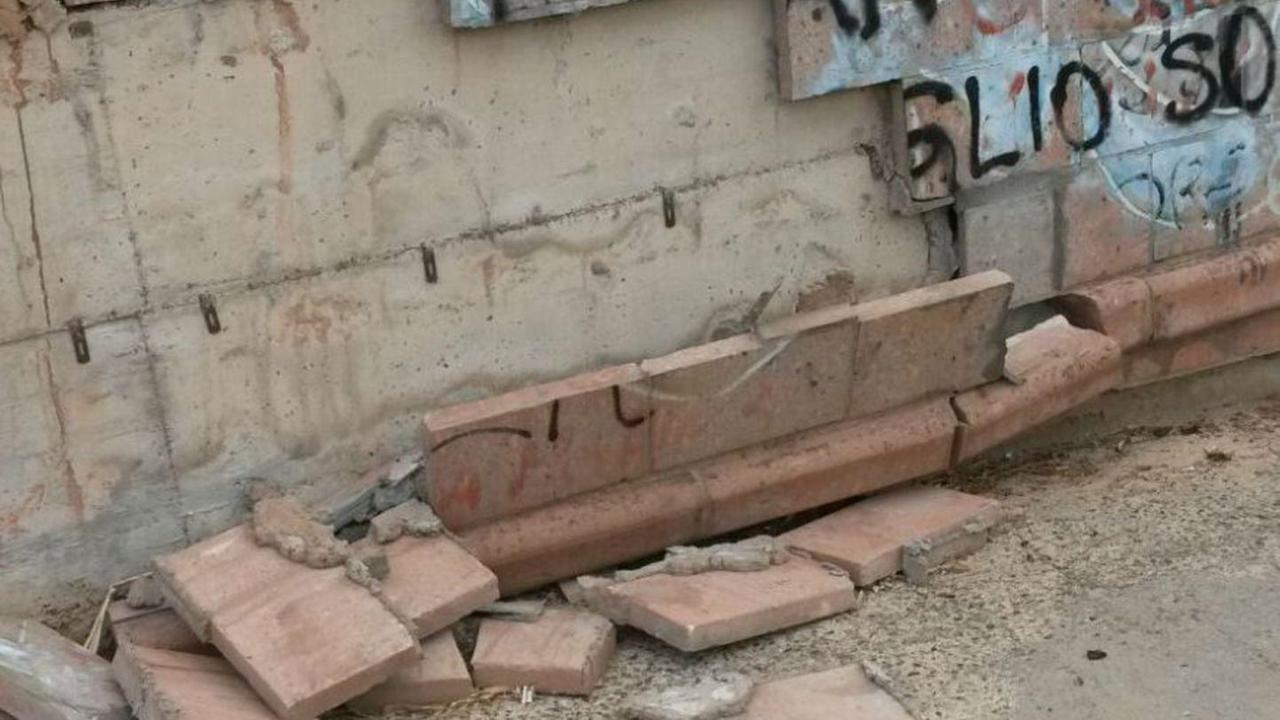 Danneggiato il ponte pedonale sul Temo
