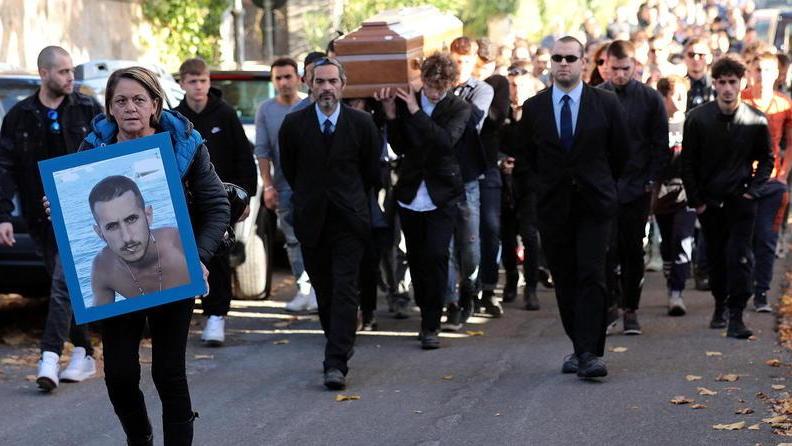 «Ragazzi, siate prudenti È il testamento di Mauro»