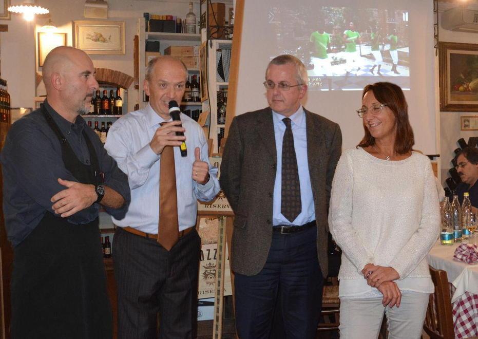 La solidarietà funziona: pienone alla cena per l’Opa