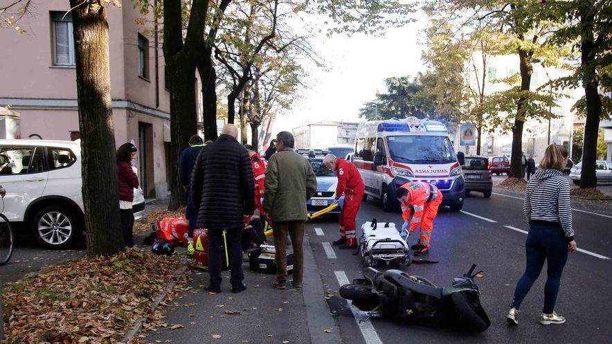 Motociclista finisce in ospedale