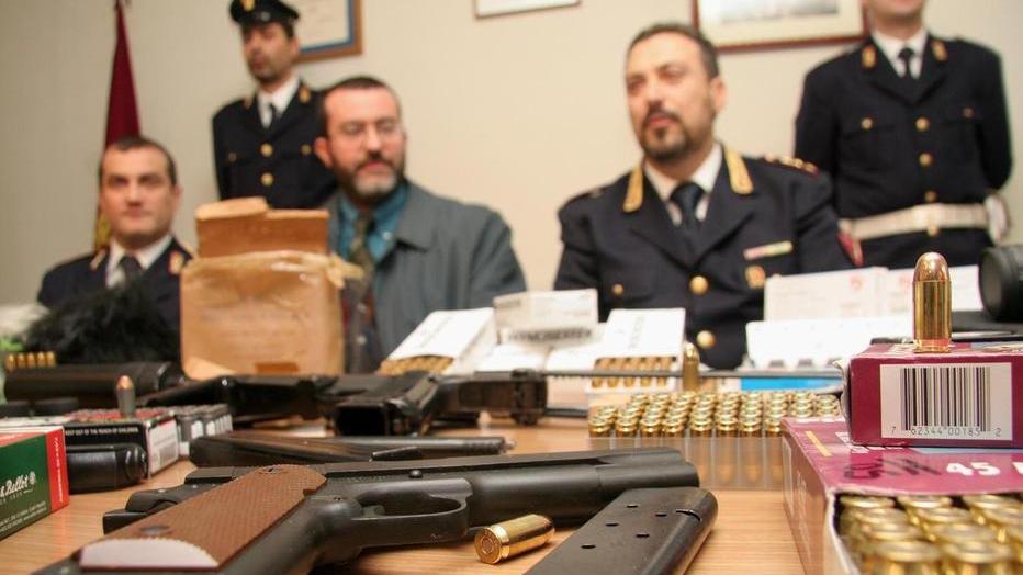 Omicidio Massa. A casa della vittima fu scoperto un arsenale illegale