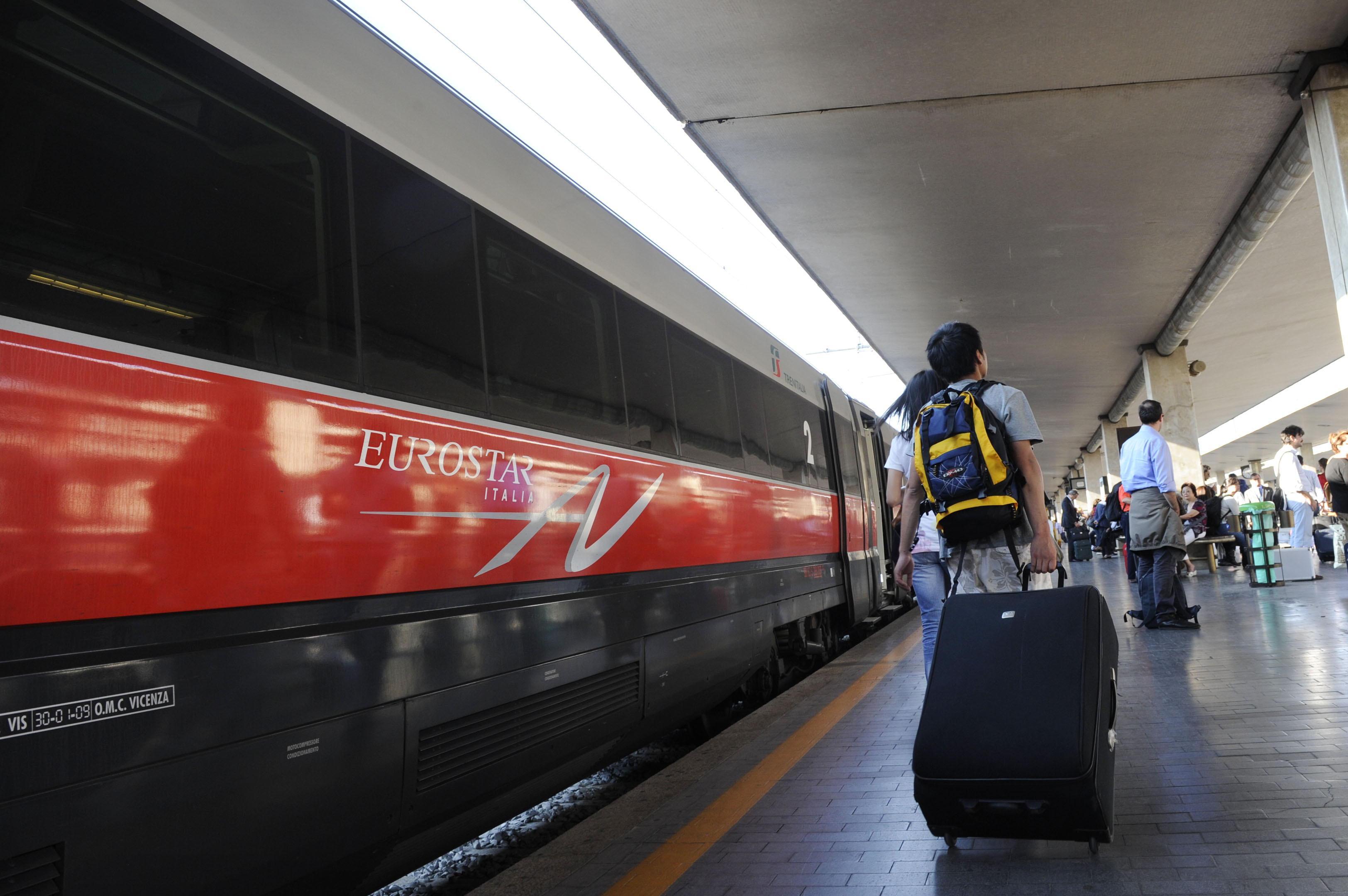 Un treno Frecciarossa alla stazione di Santa Maria Novella (foto d'archivio)