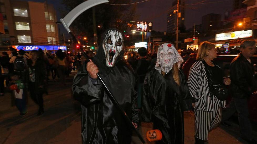 Halloween, si mascherano per fare i furti nelle case