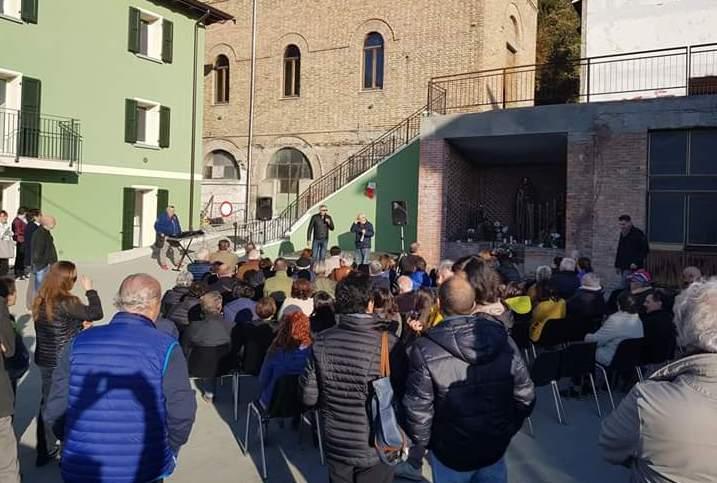 Inaugurata a Felina la piazzetta intitolata al benefattore Boni