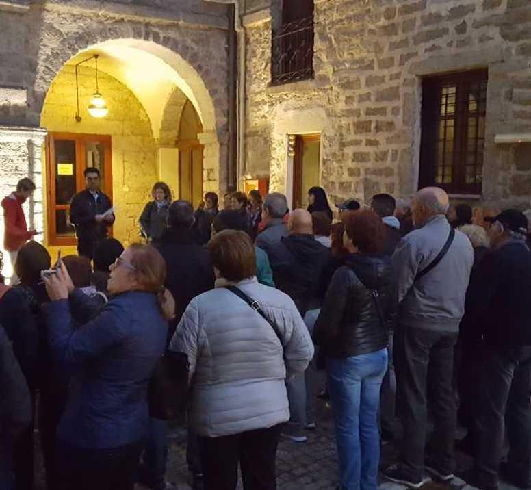 Il trekking urbano porta tanti visitatori nel cuore della città 