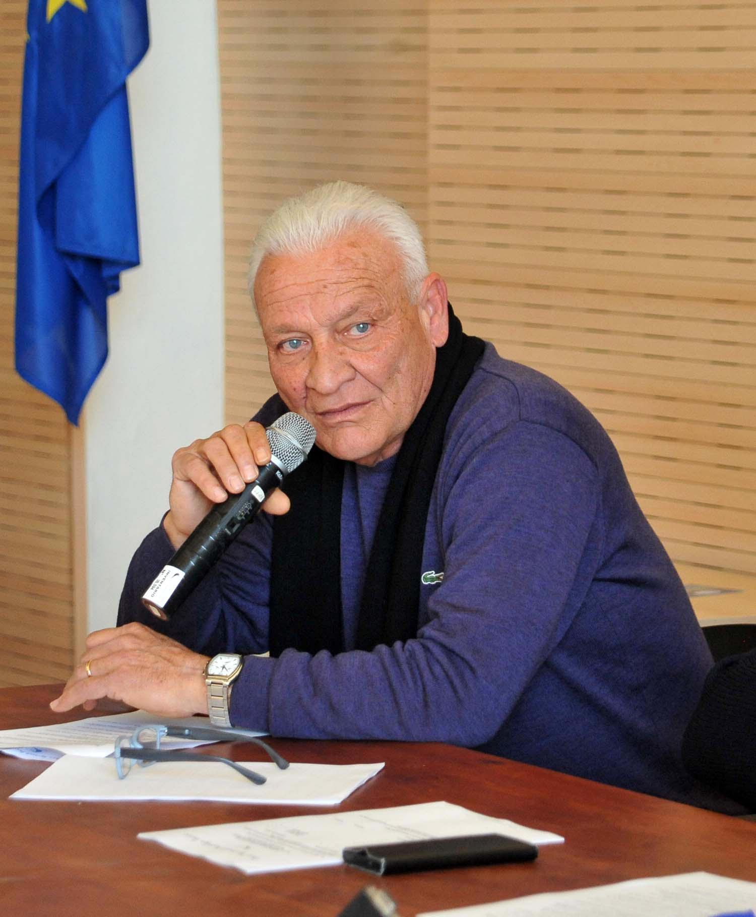 È morto il sindaco di Capraia Gaetano Guarente, isola in lutto  