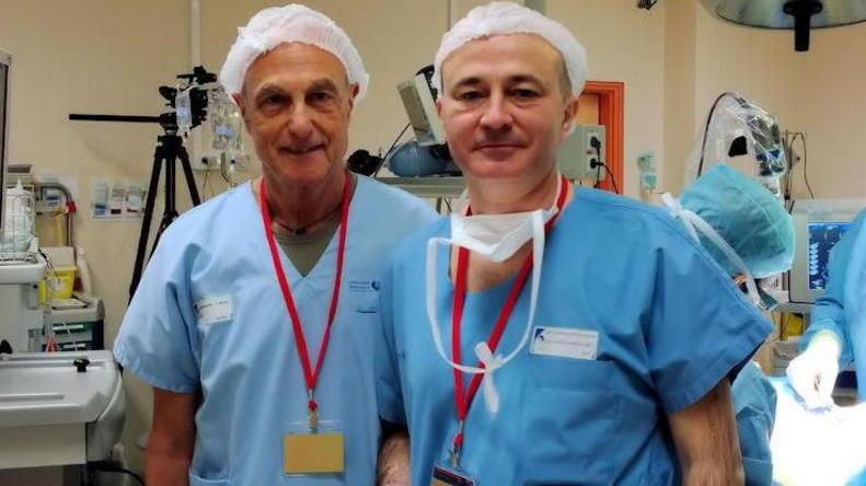 Cambio anche ad Endocrinochirurgia: Paolo Miccoli (a sinistra) va in pensione, il nuovo primariuo è Gabriele Materazzi (a destra)