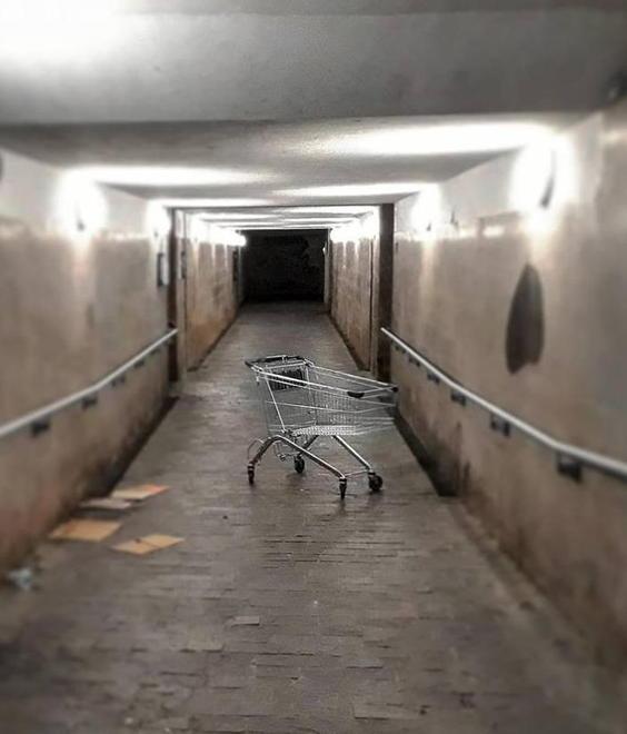 Nel tunnel ora si parcheggiano i carrelli