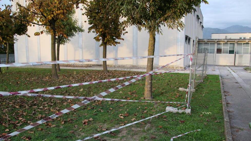 Rissa tra operai nella scuola: Il Comune di Forte caccia la ditta