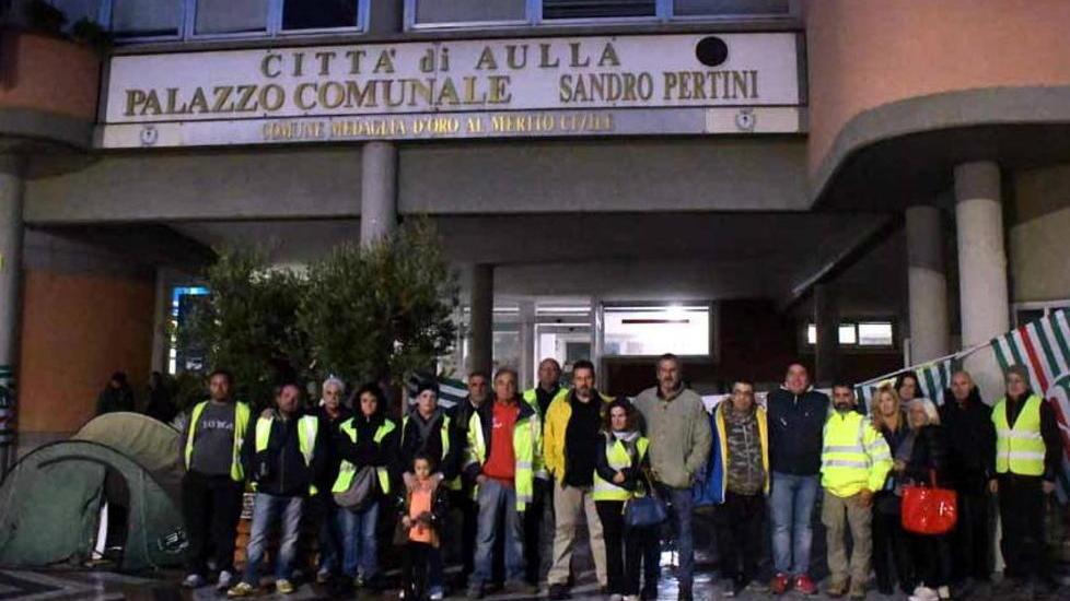 Lavoratori Costa: soluzione lontana il presidio continua