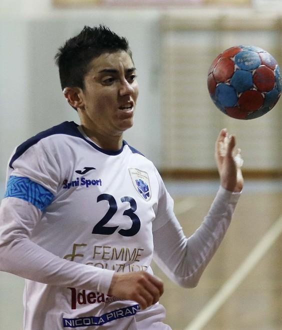 Pallamano serie A1/F. Benincasa, leader dell’Estense 