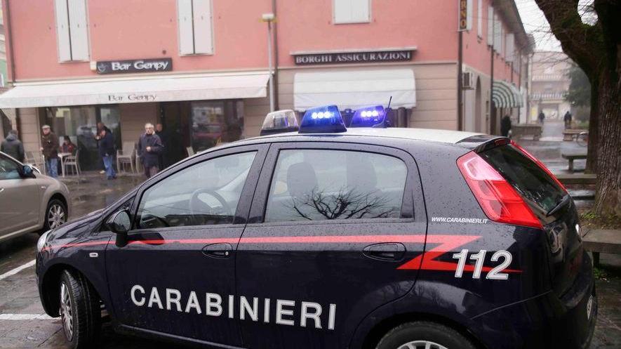 Malore alla guida, salvato dai carabinieri