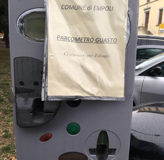 Dieci parchimetri fuori uso in città Sosta blu... gratis