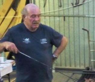 Stroncato da un malore volontario muore in strada 