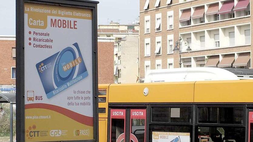 Sul bus si viaggia (quasi) soltanto col ticket digitale