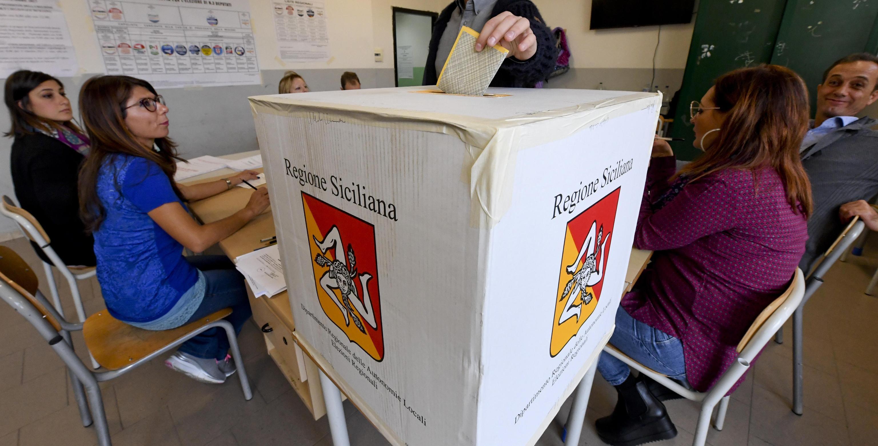 Seggi aperti in Sicilia per le elezioni regionali