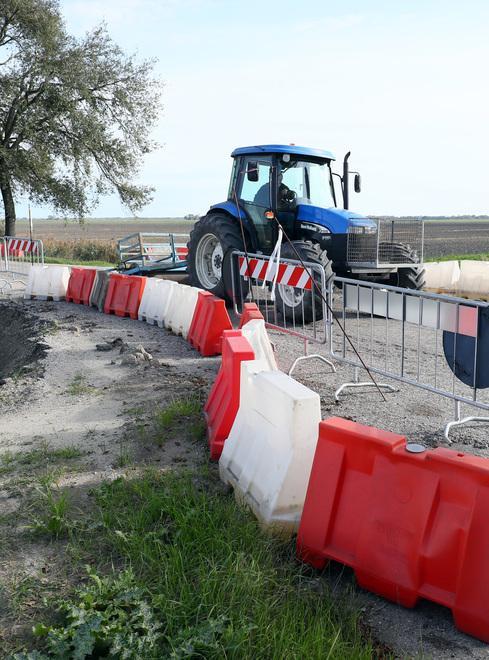 Ostellato, cede il ponte sul canale: lavori d’emergenza 