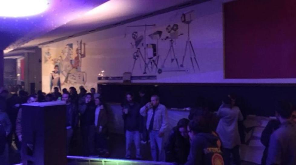 Modena Cinema Olympia, festa e baccano: scatta la protesta