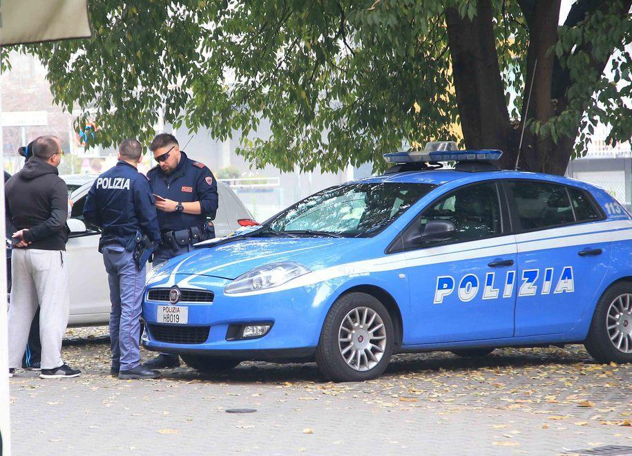 Si teme uno sparo ma è solo un furto
