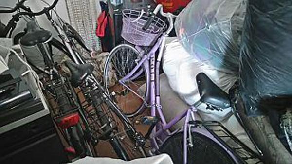 Cancello forzato con una scusa, dopo 12 ore gli rubano la bici