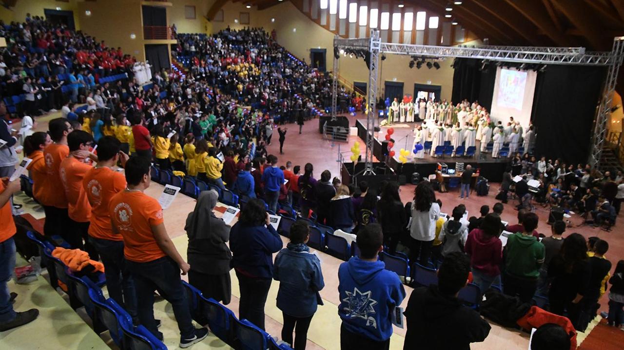 Mogoro, i giovani abbracciano la fede