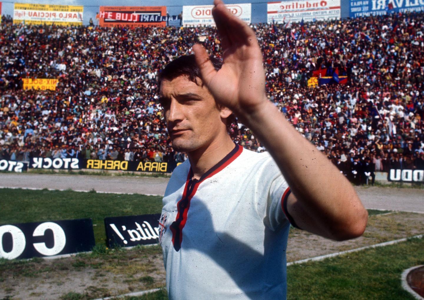 Gigi Riva compie 73 anni, gli auguri di tutti i tifosi della Sardegna 