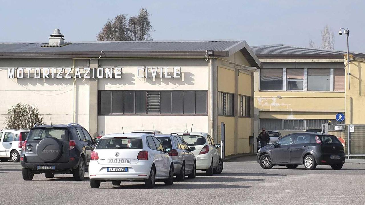 L’attuale sede della Motorizzazione in via Lenin nel comune di San Giuliano Terme