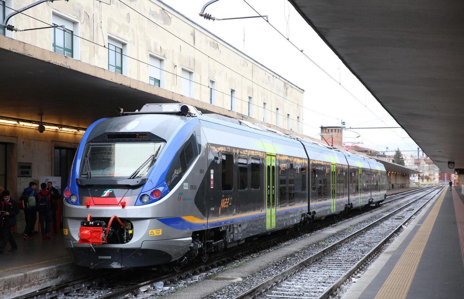 Trenitalia sulla puntualità dei regionali: "Più del 90% arriva in orario"