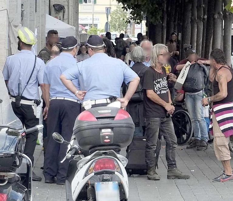 Le opposizioni fanno slittare il voto sul Daspo urbano 