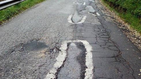 Strade colabrodo: il grido di aiuto della Valleriana