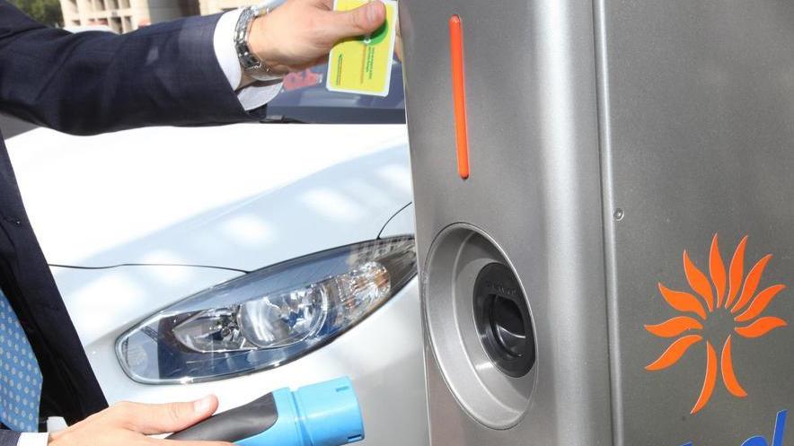 Auto elettriche poco incentivate