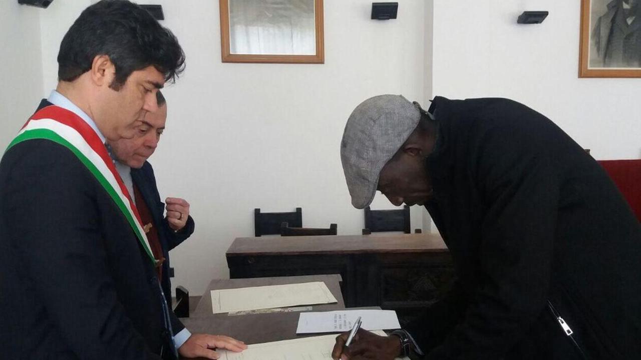 Il rappresentante dei senegalesi diventa cittadino italiano